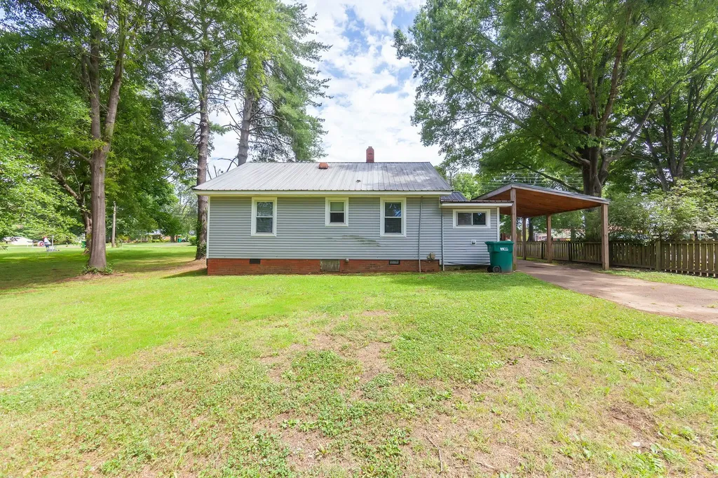 371 Bolivar Highway Jackson TN 38301
