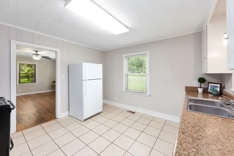 371 Bolivar Highway Jackson TN 38301