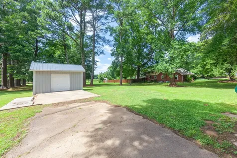 371 Bolivar Highway Jackson TN 38301