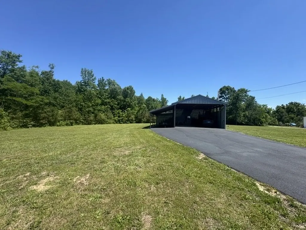149 Horseshoe Bend Road Linden TN 37096