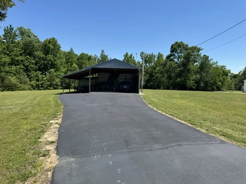 149 Horseshoe Bend Road Linden TN 37096