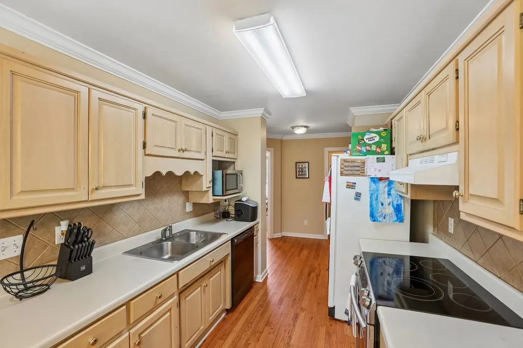 201 Jennings Circle Tullahoma TN 37388