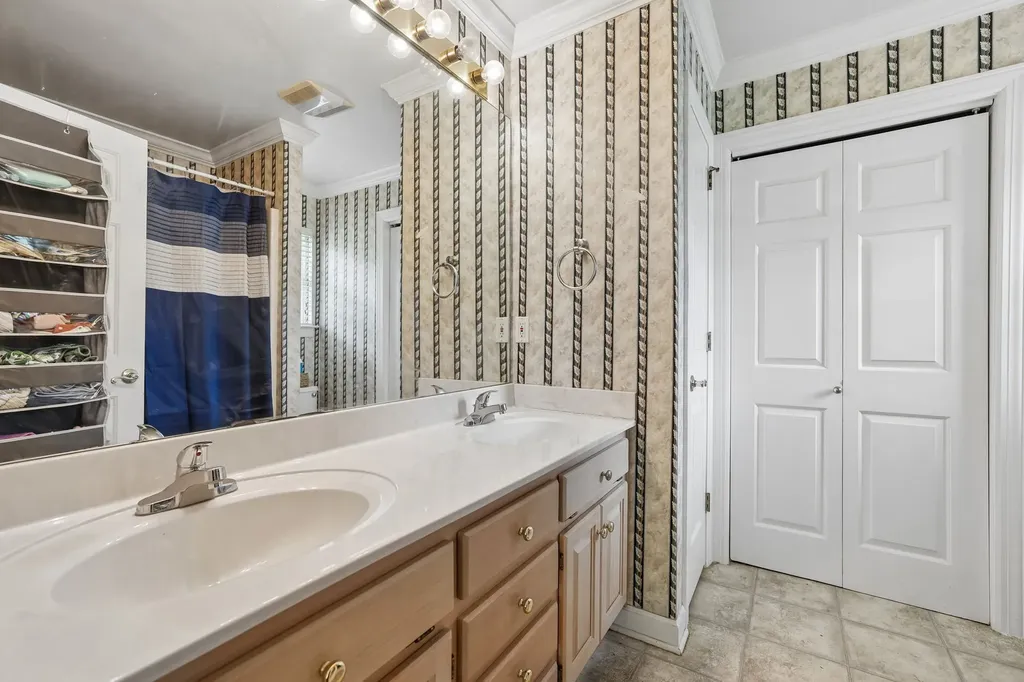 201 Jennings Circle Tullahoma TN 37388