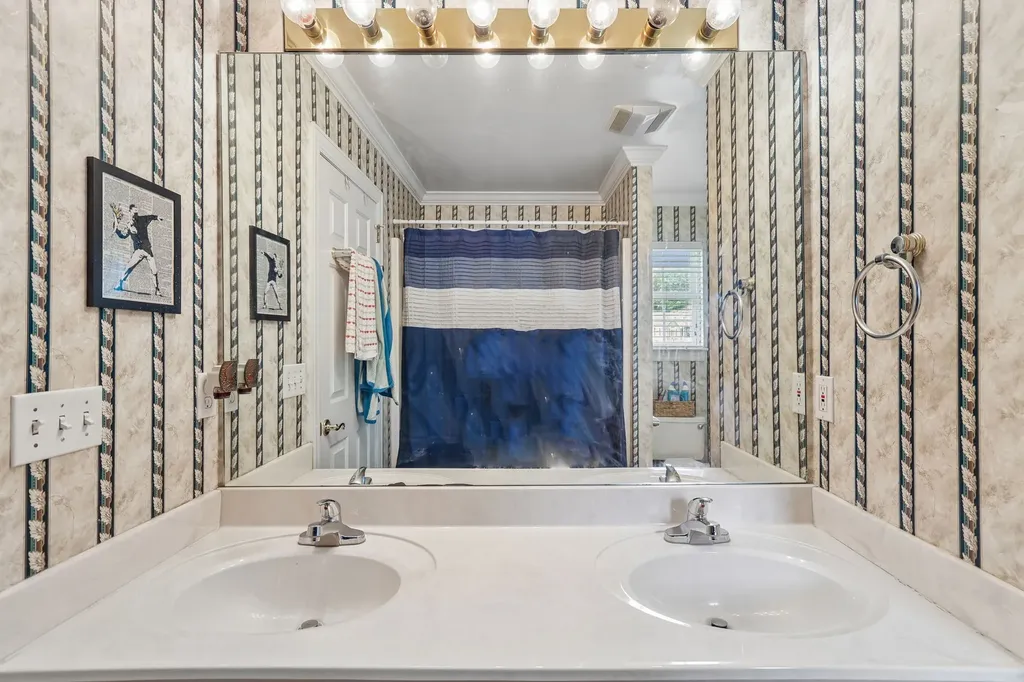 201 Jennings Circle Tullahoma TN 37388