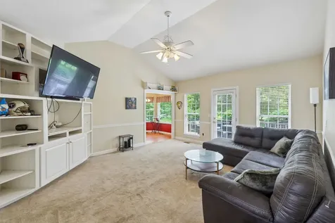201 Jennings Circle Tullahoma TN 37388