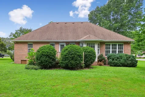 201 Jennings Circle Tullahoma TN 37388