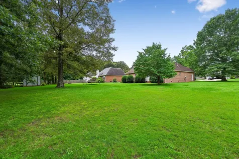 201 Jennings Circle Tullahoma TN 37388