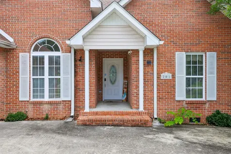 201 Jennings Circle Tullahoma TN 37388