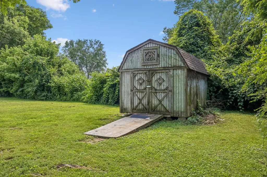 1158 Woodvale Drive Gallatin TN 37066