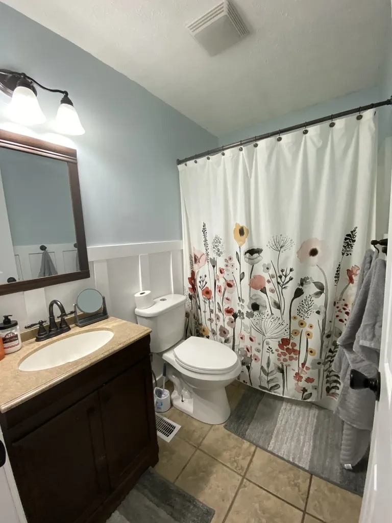 4421 Thomasville Road Chapmansboro TN 37035