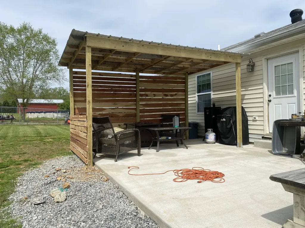 4421 Thomasville Road Chapmansboro TN 37035