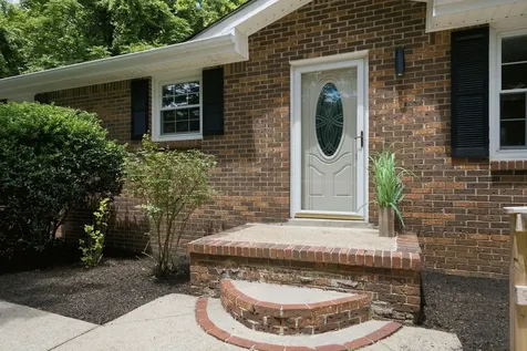 1151 Chestnut Drive Burns TN 37029
