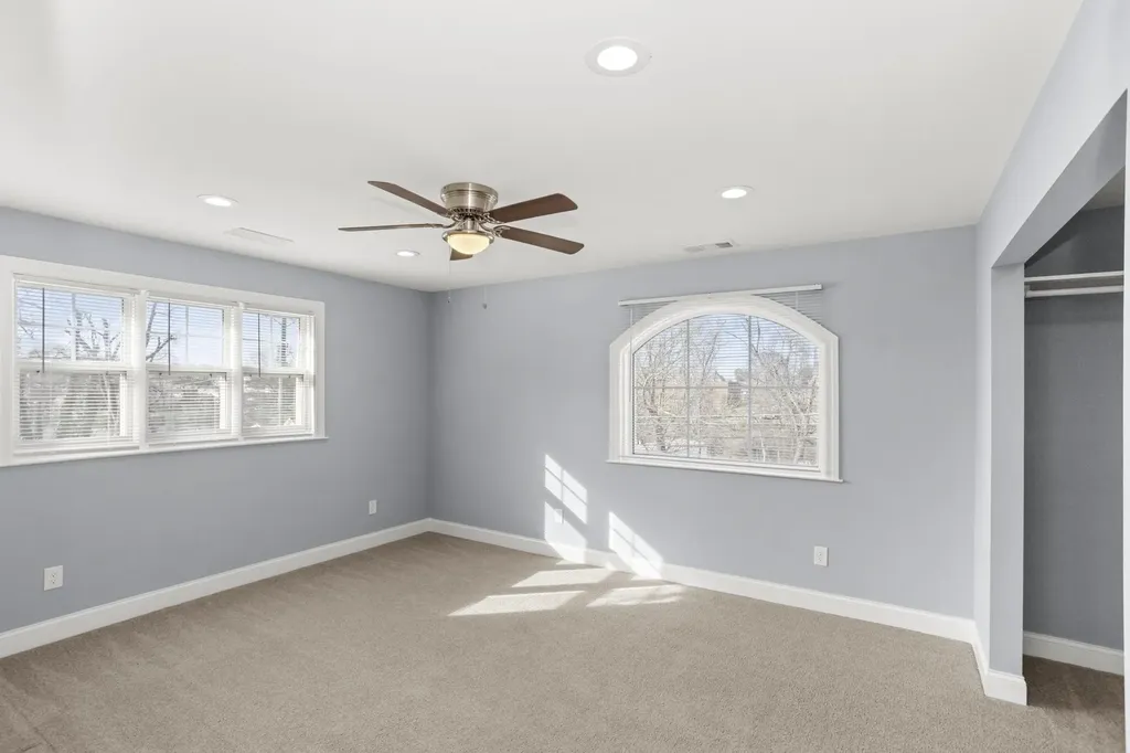 239 E Bledsoe Street Gallatin TN 37066