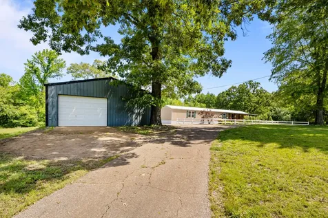 3310 Shiloh Church Road Camden TN 38320