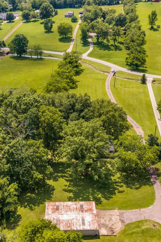 1204 Madison Creek Road Goodlettsville TN 37072