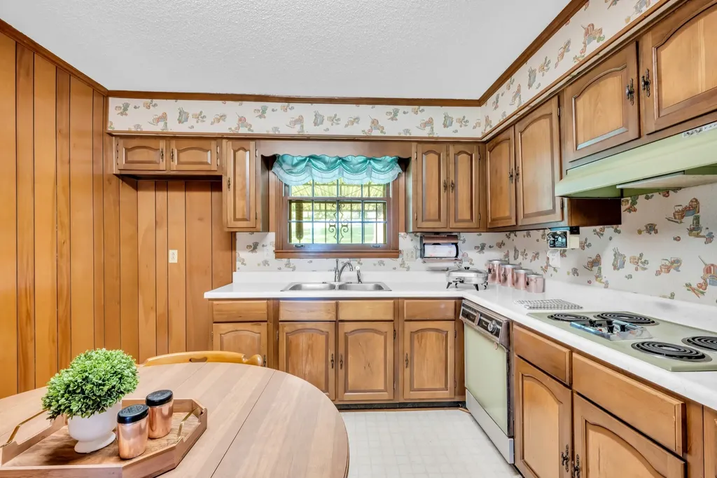 1204 Madison Creek Road Goodlettsville TN 37072