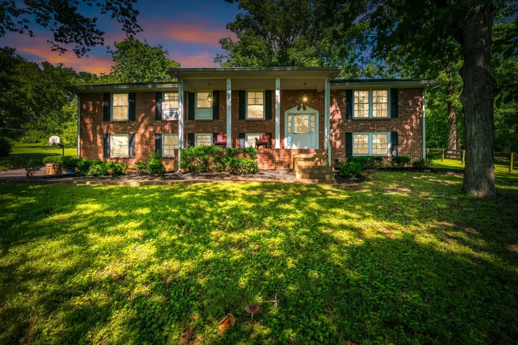 1204 Madison Creek Road Goodlettsville TN 37072