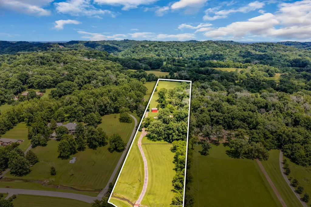 1204 Madison Creek Road Goodlettsville TN 37072