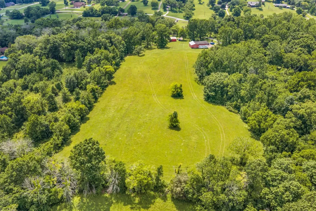 1204 Madison Creek Road Goodlettsville TN 37072