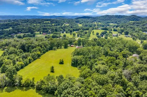 1204 Madison Creek Road Goodlettsville TN 37072