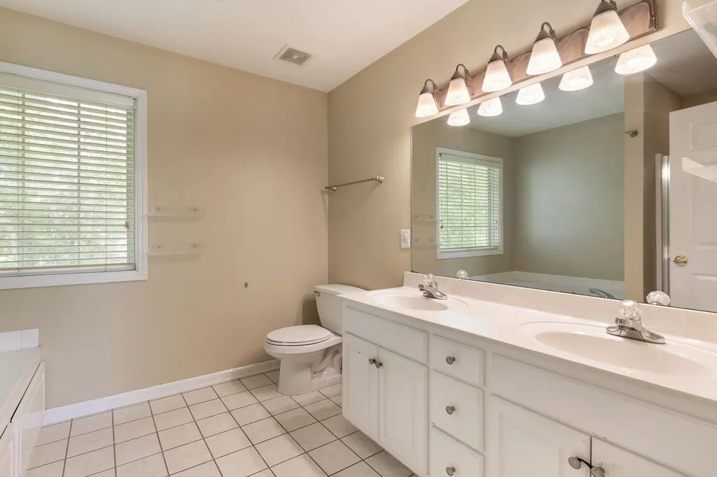 2571 Milton Lane Thompsons Station TN 37179