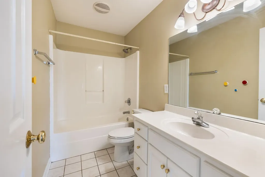 2571 Milton Lane Thompsons Station TN 37179