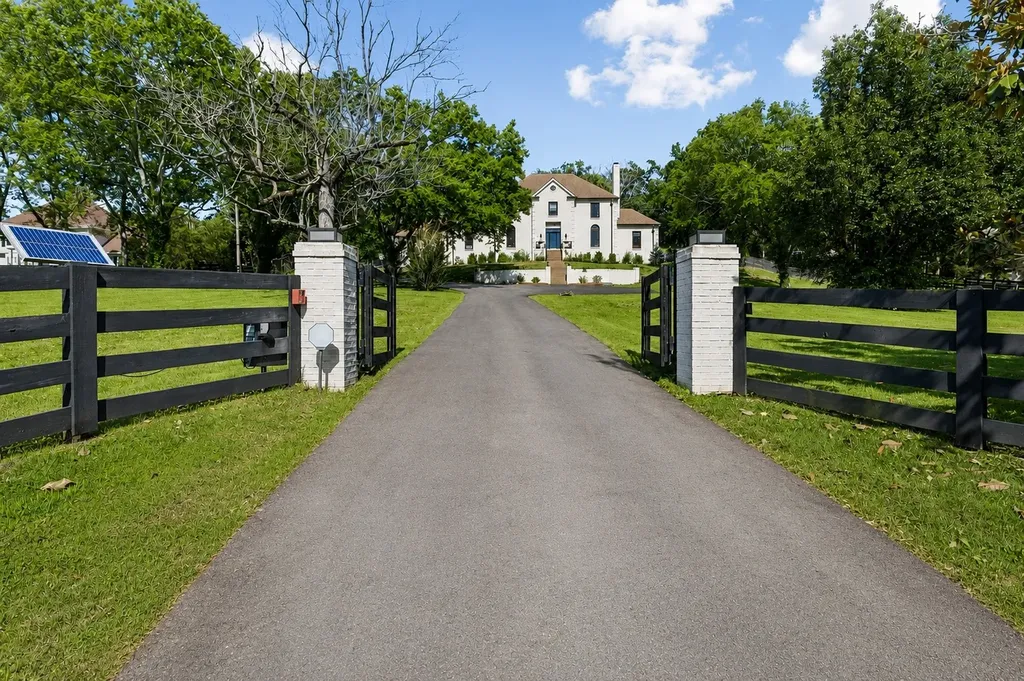 310 Deerwood Lane Brentwood TN 37027