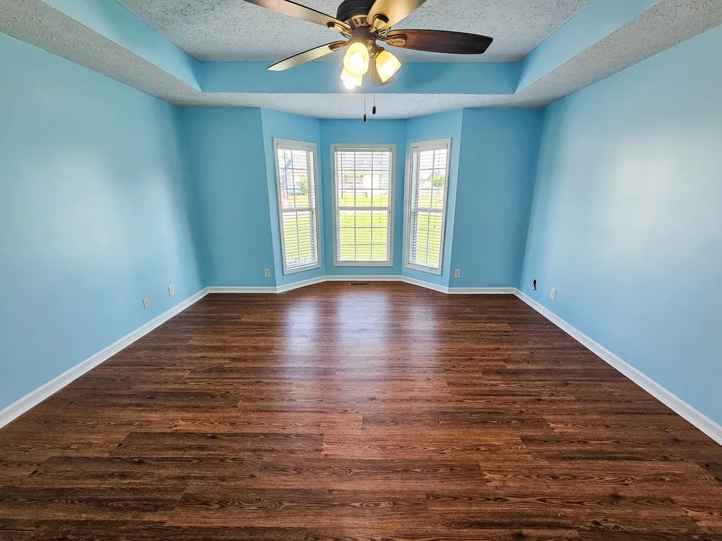 105 Twin Oaks Drive Bell Buckle TN 37020