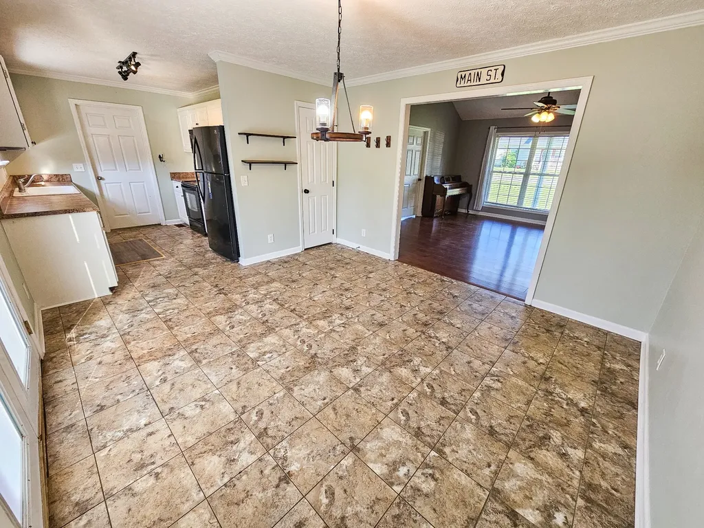 105 Twin Oaks Drive Bell Buckle TN 37020