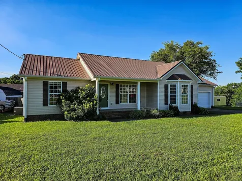 105 Twin Oaks Drive Bell Buckle TN 37020