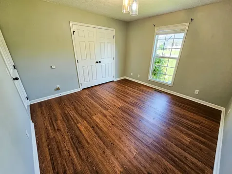 105 Twin Oaks Drive Bell Buckle TN 37020