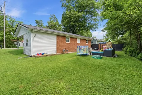 226 N Pine Street Hohenwald TN 38462