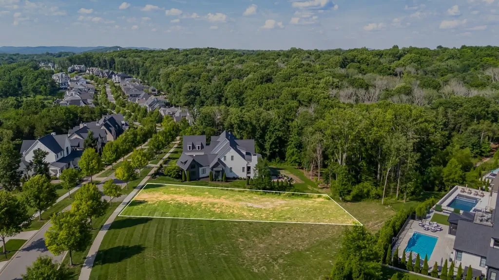 8568 Heirloom Boulevard College Grove TN 37046