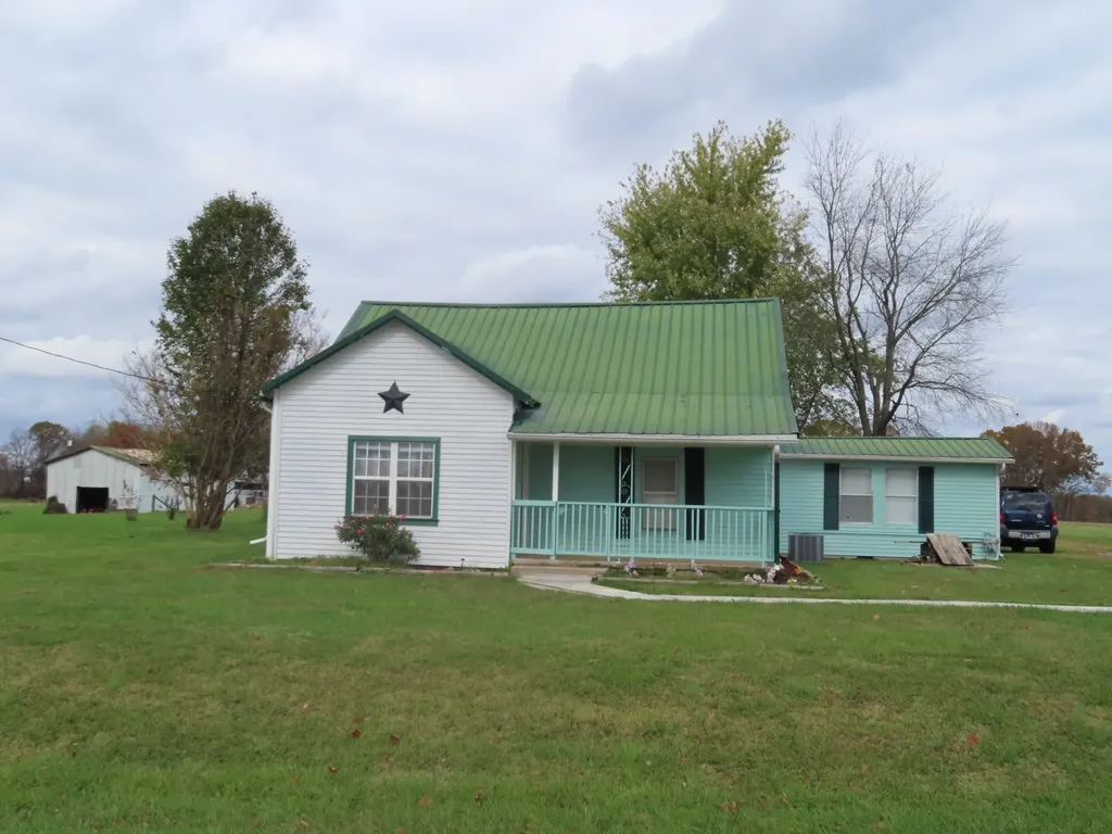 1263 Union Camp Road Lafayette TN 37083