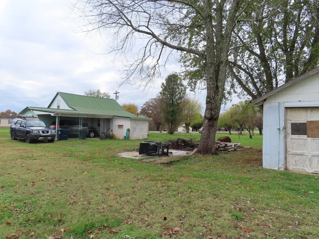 1263 Union Camp Road Lafayette TN 37083