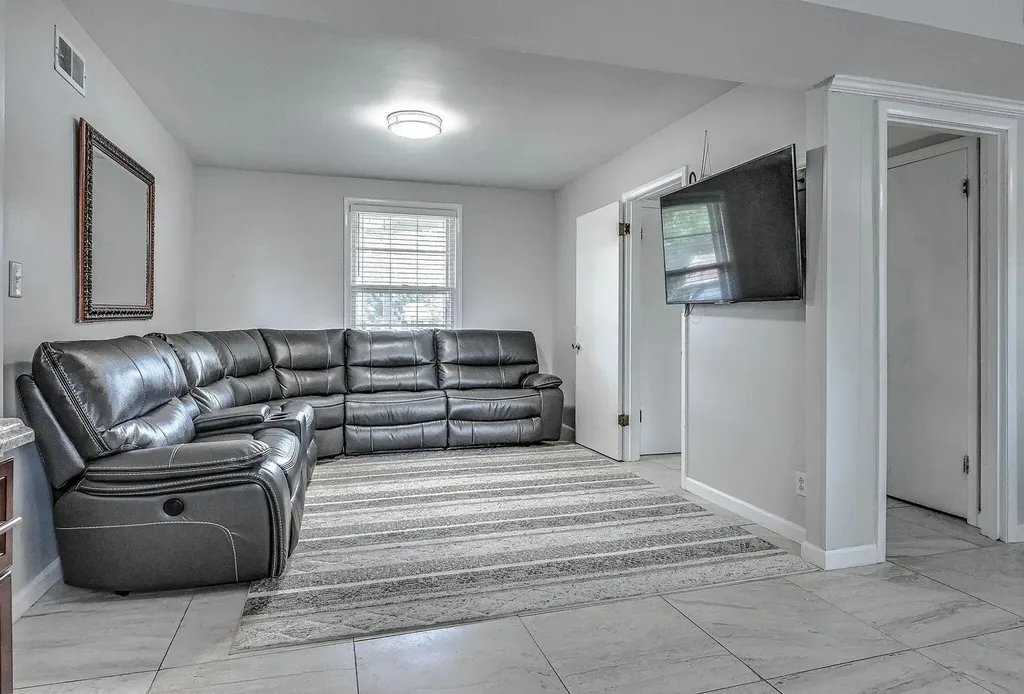 655 Harding Place Nashville TN 37211