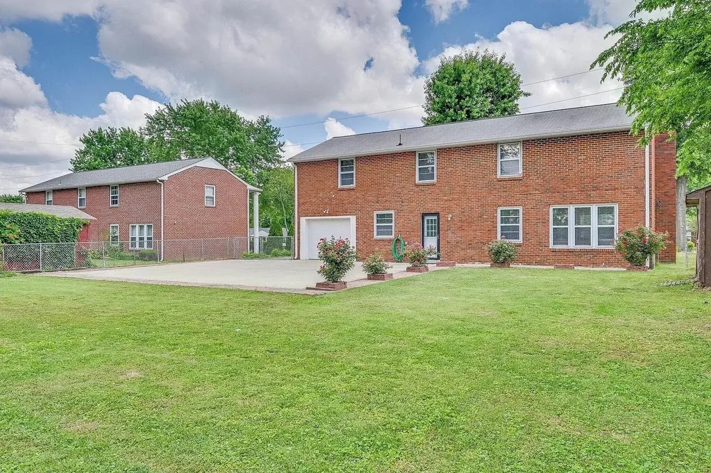 655 Harding Place Nashville TN 37211