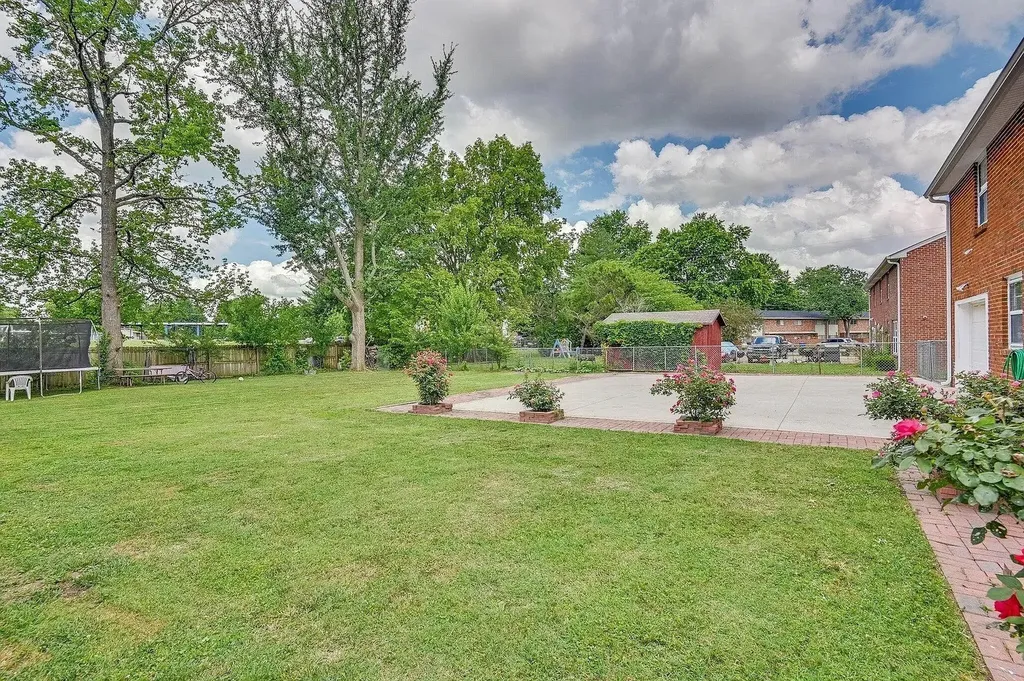 655 Harding Place Nashville TN 37211