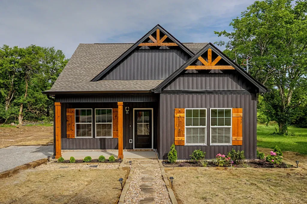 224 Hickory Avenue Lewisburg TN 37091