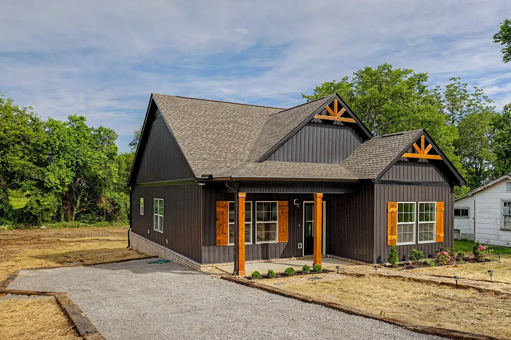 224 Hickory Avenue Lewisburg TN 37091