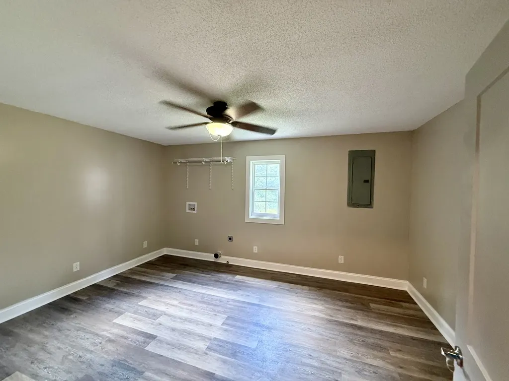 6 Mason Lane Brush Creek TN 38547