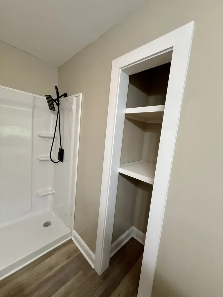 6 Mason Lane Brush Creek TN 38547