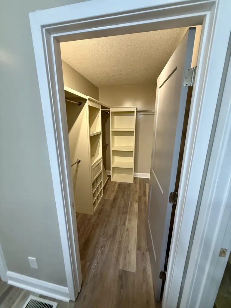 6 Mason Lane Brush Creek TN 38547