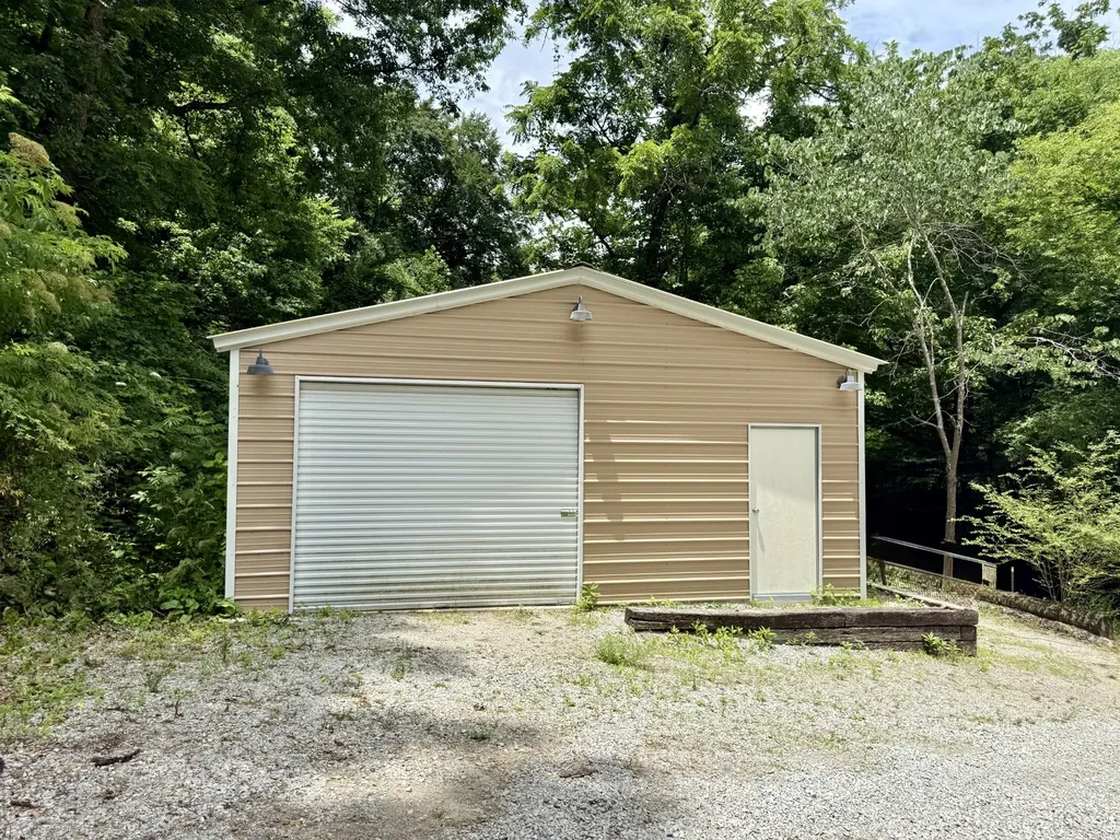 6 Mason Lane Brush Creek TN 38547