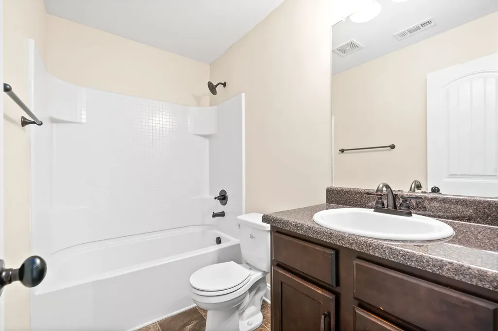 2976 Mcmanus Circle Clarksville TN 37042