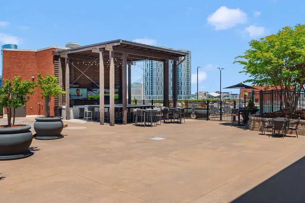 600 12th Ave, S Nashville TN 37203