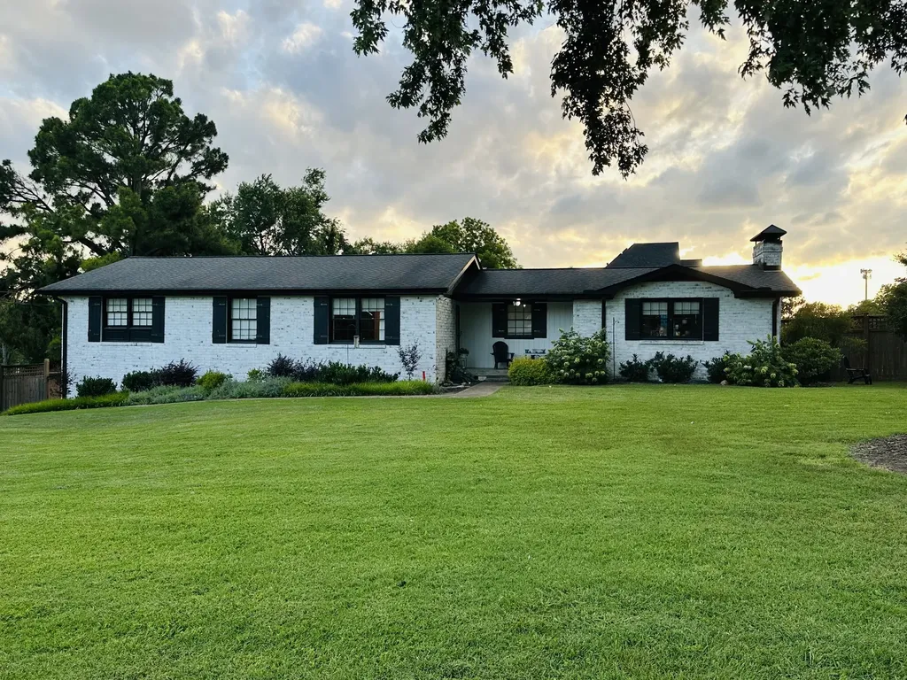 2460 Fairbrook Drive Nashville TN 37214