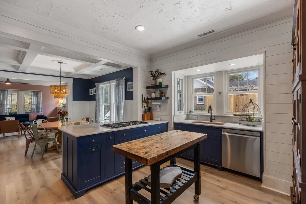 621 Highland Avenue, NW Cleveland TN 37311