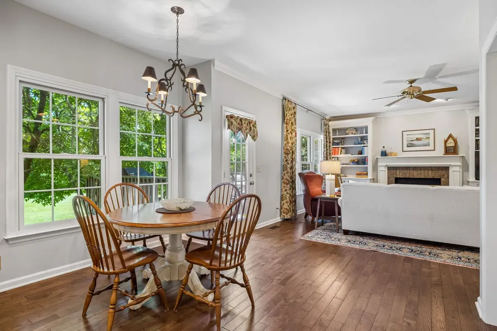 704 Helmsdale Pl, S Brentwood TN 37027