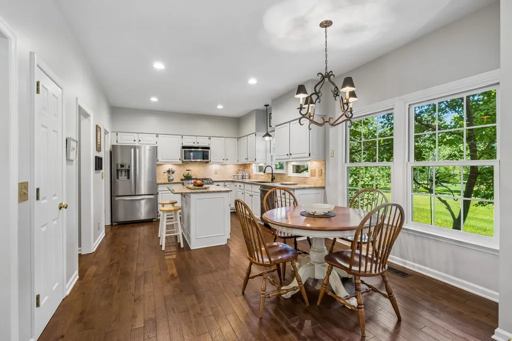 704 Helmsdale Pl, S Brentwood TN 37027